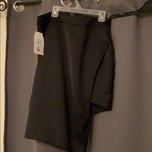 Asymmetrical dress up skirt